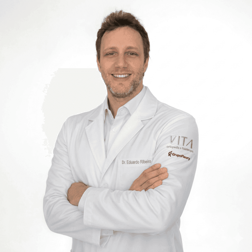 Foto com Jaleco Vita - Eduardo Ribeiro Pontes.png