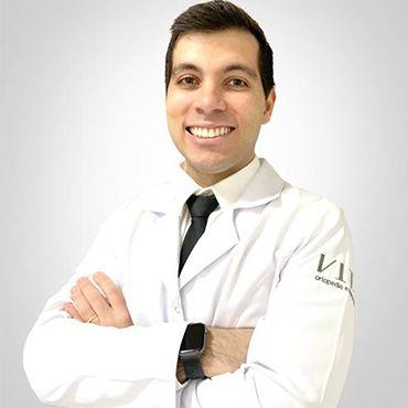 Ortopedista-Abel-Oliveira (1).jpg