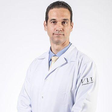 Ortopedista-Caio-D-Elia.jpg