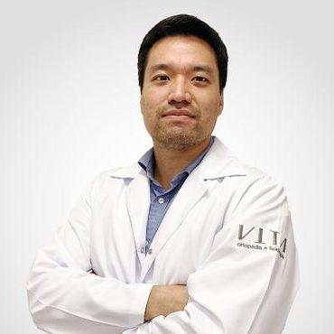 Ortopedista-Gustavo-Sato.jpg