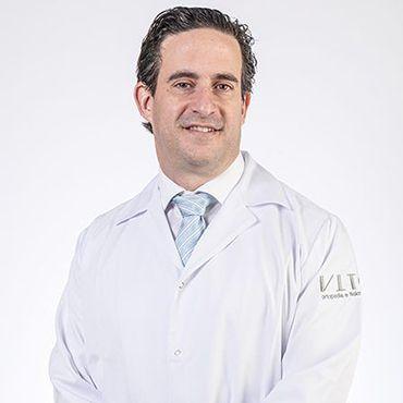 Ortopedista-Marcio-Freitas.jpg